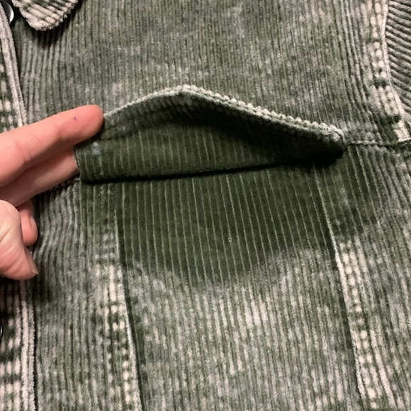 True Craft Corduroy Shacket XS - Picture 8 of 11
